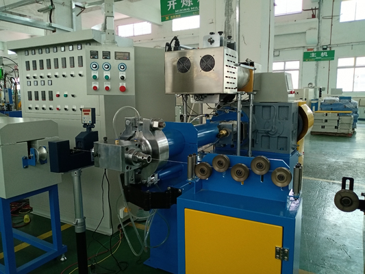 Produzione di attrezzature d'alimentazione automatica del cavo della macchina del cavo di /copper del silicone